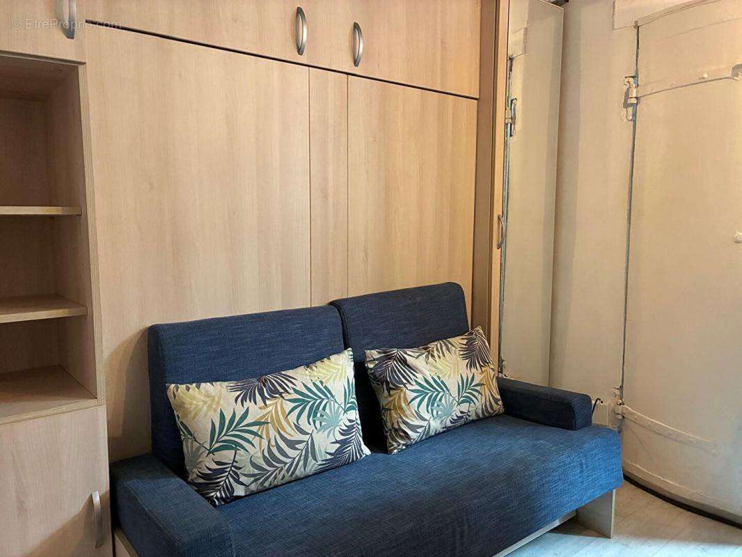 Appartement à PARIS-7E