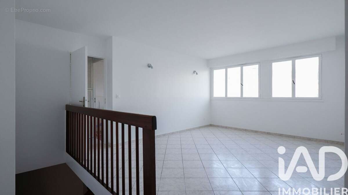 Photo 4 - Appartement à PARIS-19E