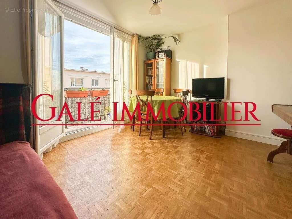 Appartement à BOURG-LA-REINE