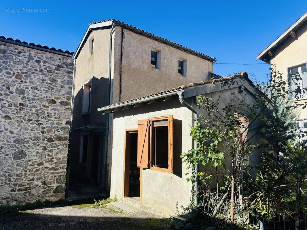 Maison à LACOURT