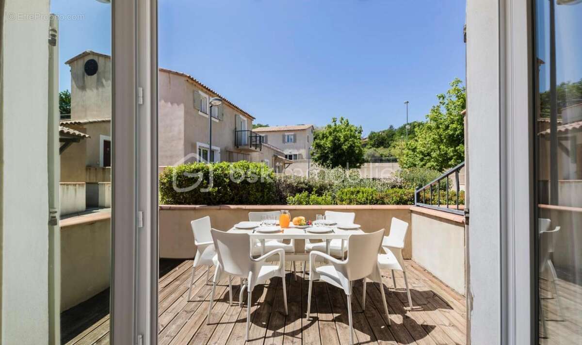 Appartement à MALAUCENE