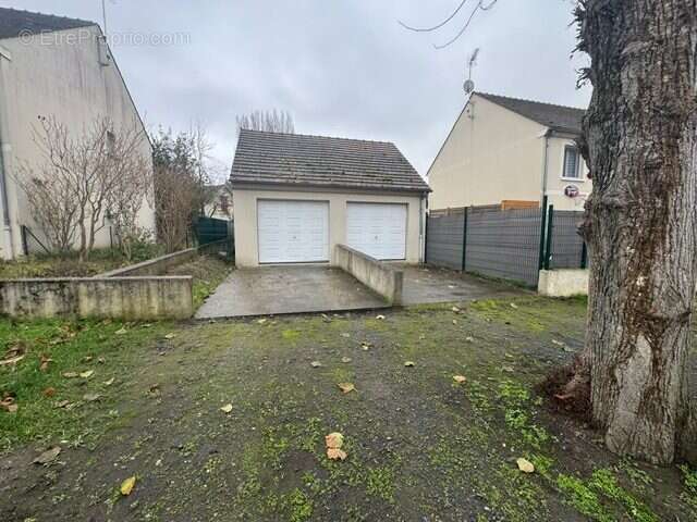 Maison à VILLENEUVE-SAINT-GERMAIN