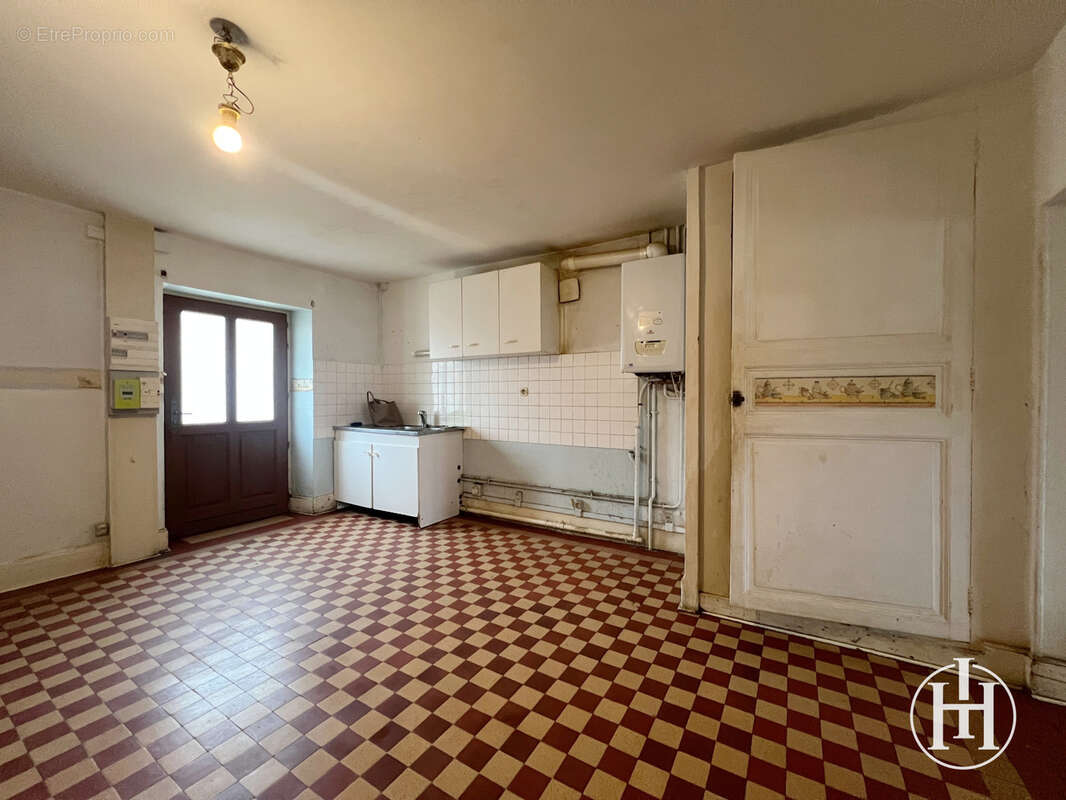 Appartement à SAINT-AMAND-MONTROND