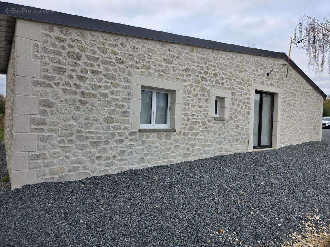 Maison à SAINT-MARCEL