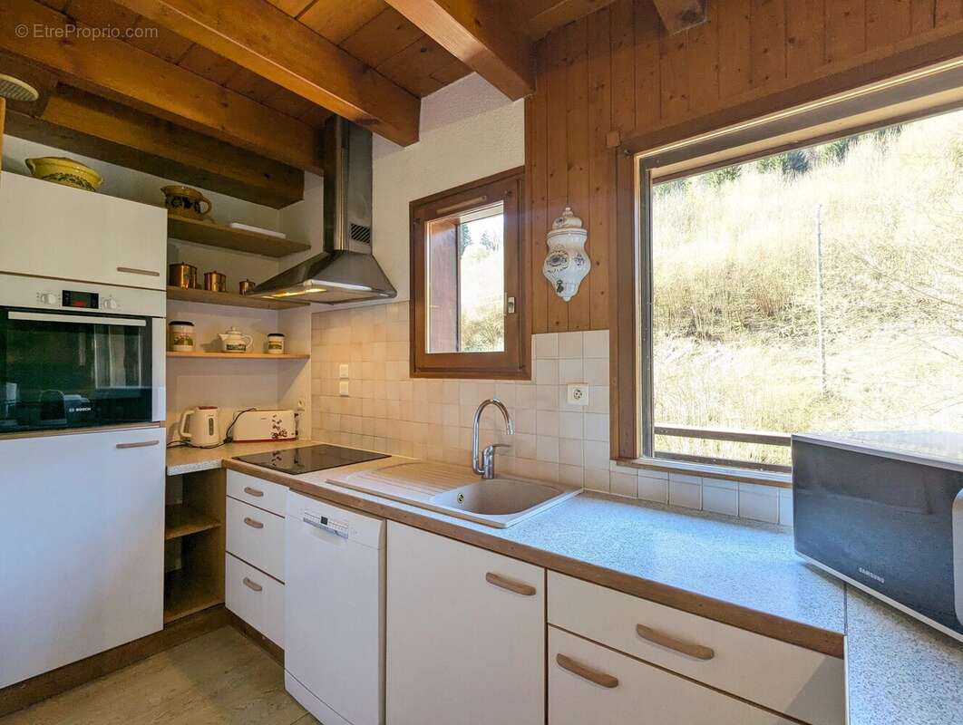 Appartement à MORILLON