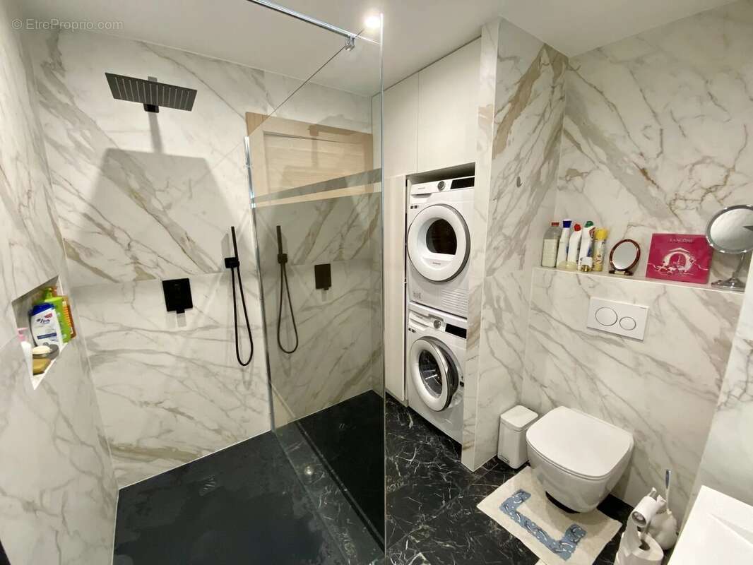 Appartement à ROQUEBRUNE-CAP-MARTIN