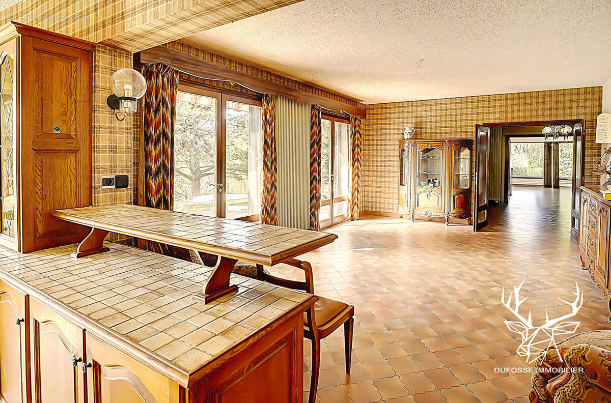 Propriété d'exception 310m² avec piscine et dépendances sur parc de 2ha - photo 10