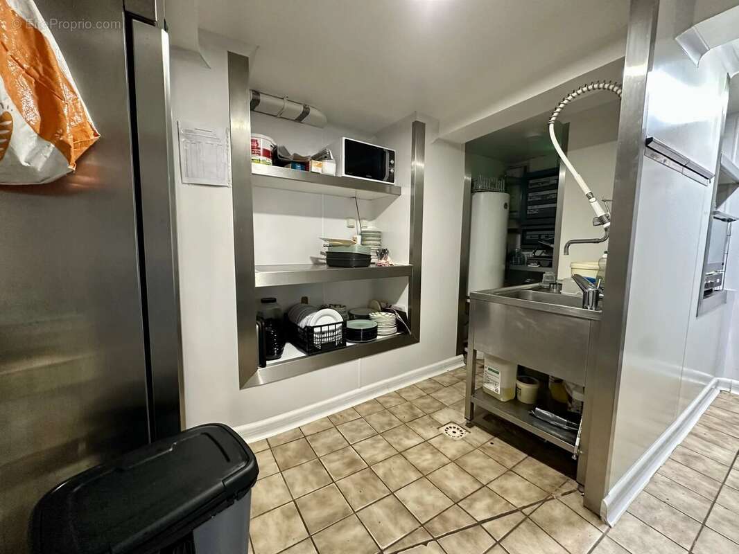 Commerce à VENERQUE