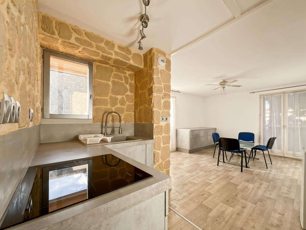 Appartement À Vendre - photo 2
