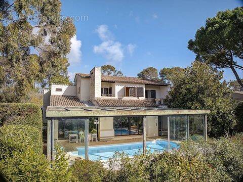 Maison à MOUGINS