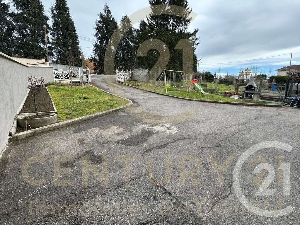 Maison à BOURGOIN-JALLIEU