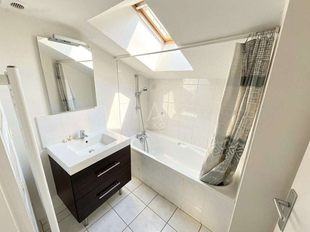 Appartement à LES BROUZILS