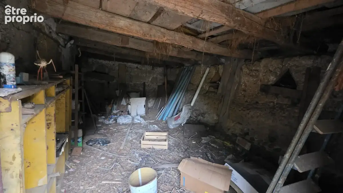 Artas   secteur revollet   maison à rénover avec fort potentiel - photo 16