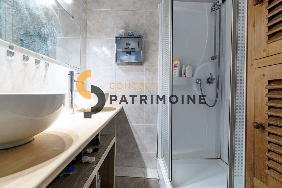 Appartement à EZE