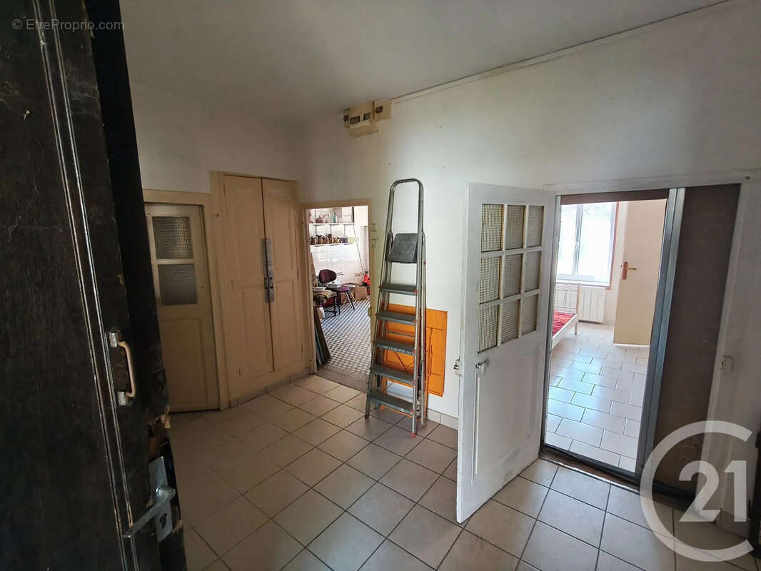 Maison à CHATEAUNEUF-VAL-DE-BARGIS