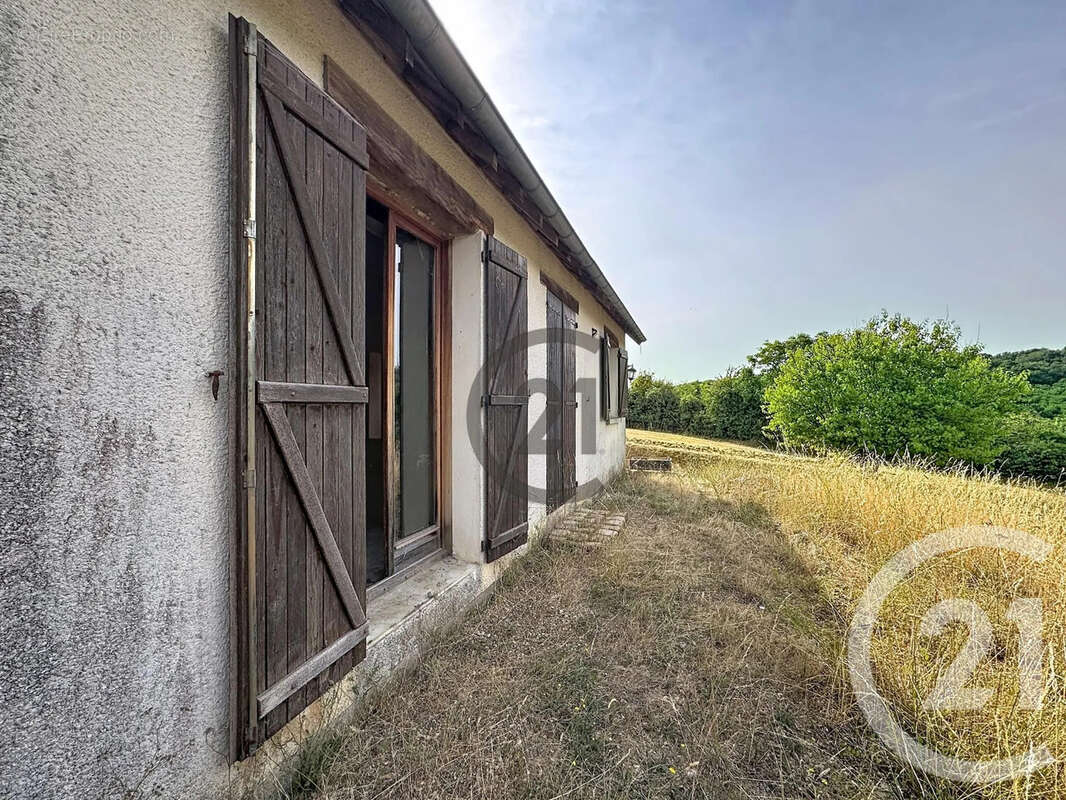Maison 103 m² à Saint-Martin-Du-Tertre  - photo 2
