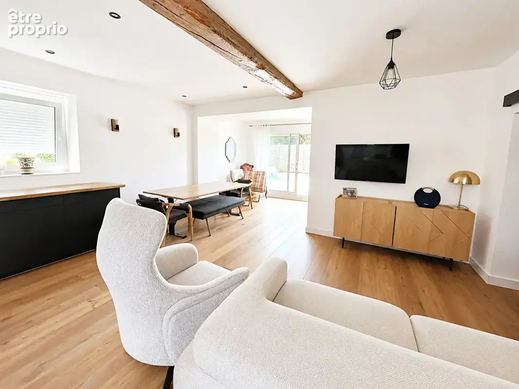 Maison entièrement rénovée avec piscine - photo 3