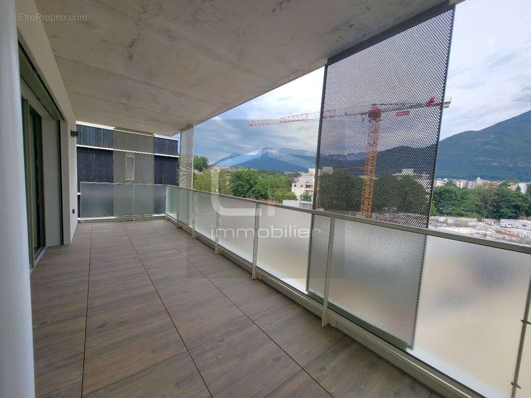Appartement T4 contemporain  90,57 m²  Annecy-le-Vieux proche lac - photo 5