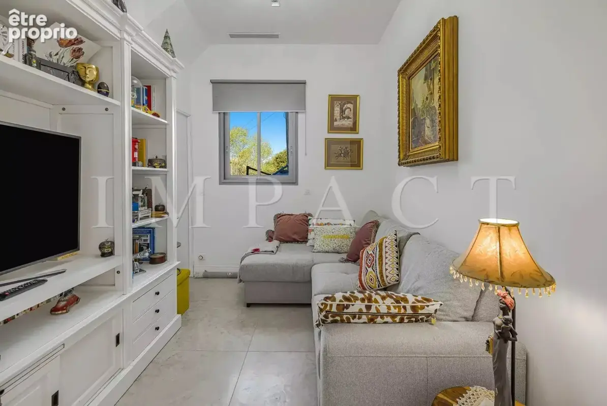 Cannes Broussailles,  Maison entièrement rénovée avec 4 chambres - photo 9