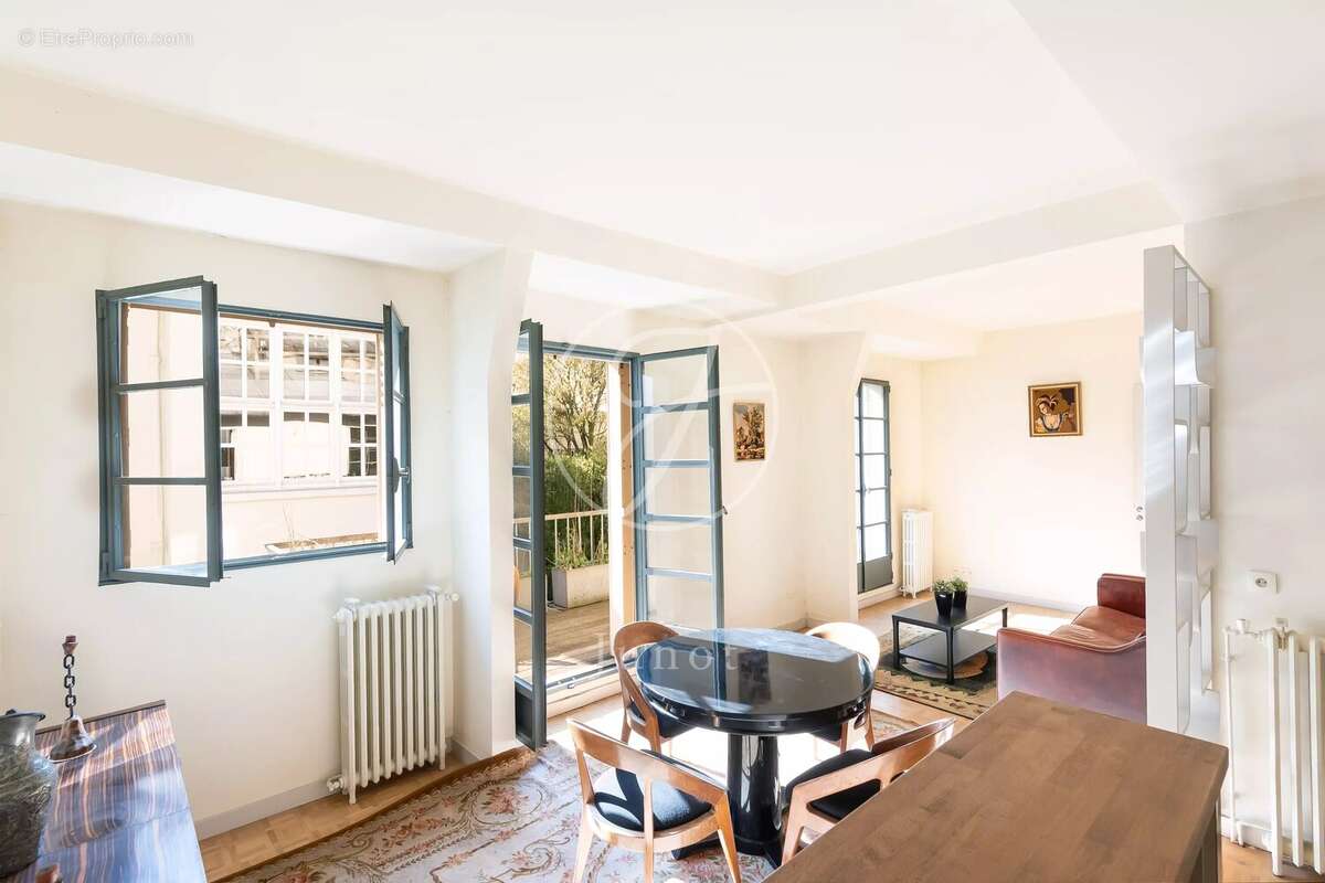 Appartement à PARIS-18E