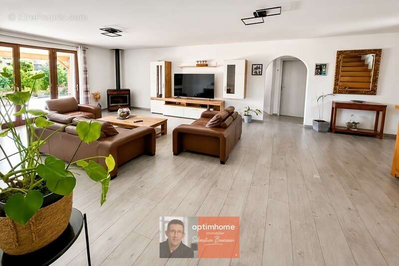 Ghisonaccia – maison familiale avec piscine, jacuzzi et panneaux solaires - photo 4