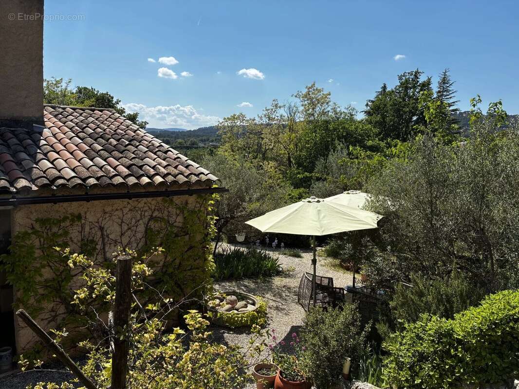 Maison à COTIGNAC