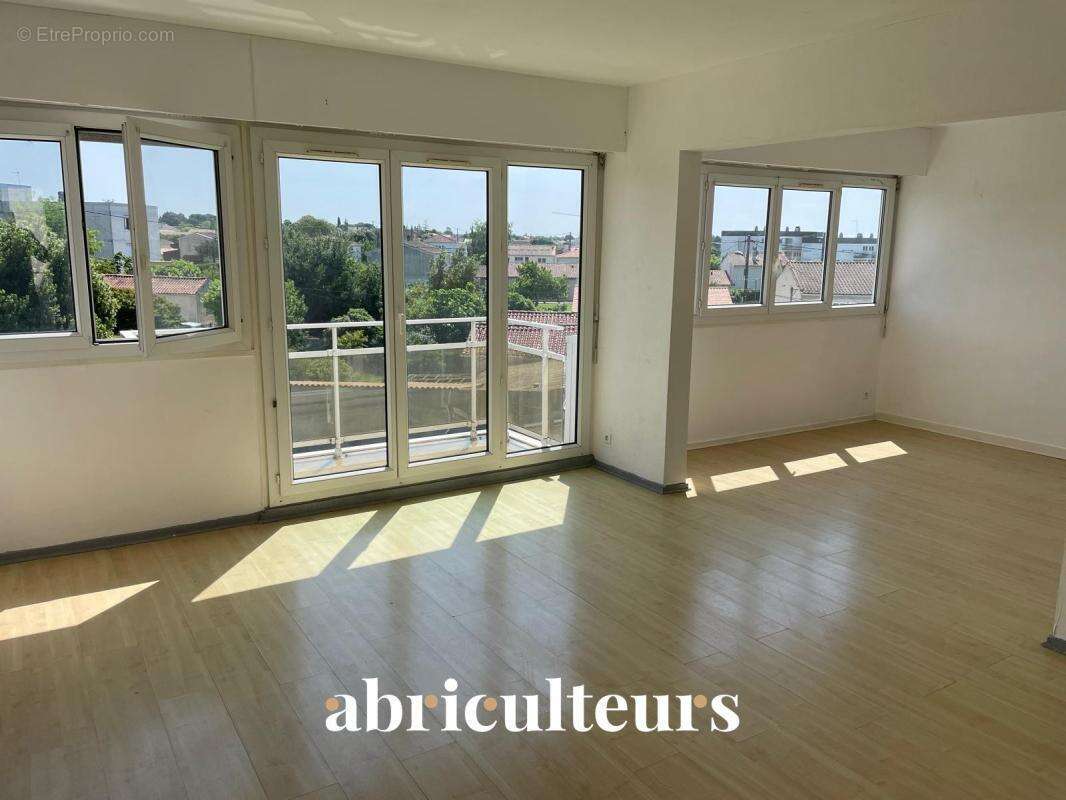 Appartement à COGNAC