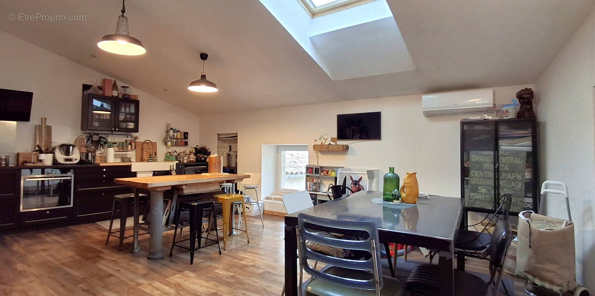 Appartement à SAINT-PAUL-TROIS-CHATEAUX