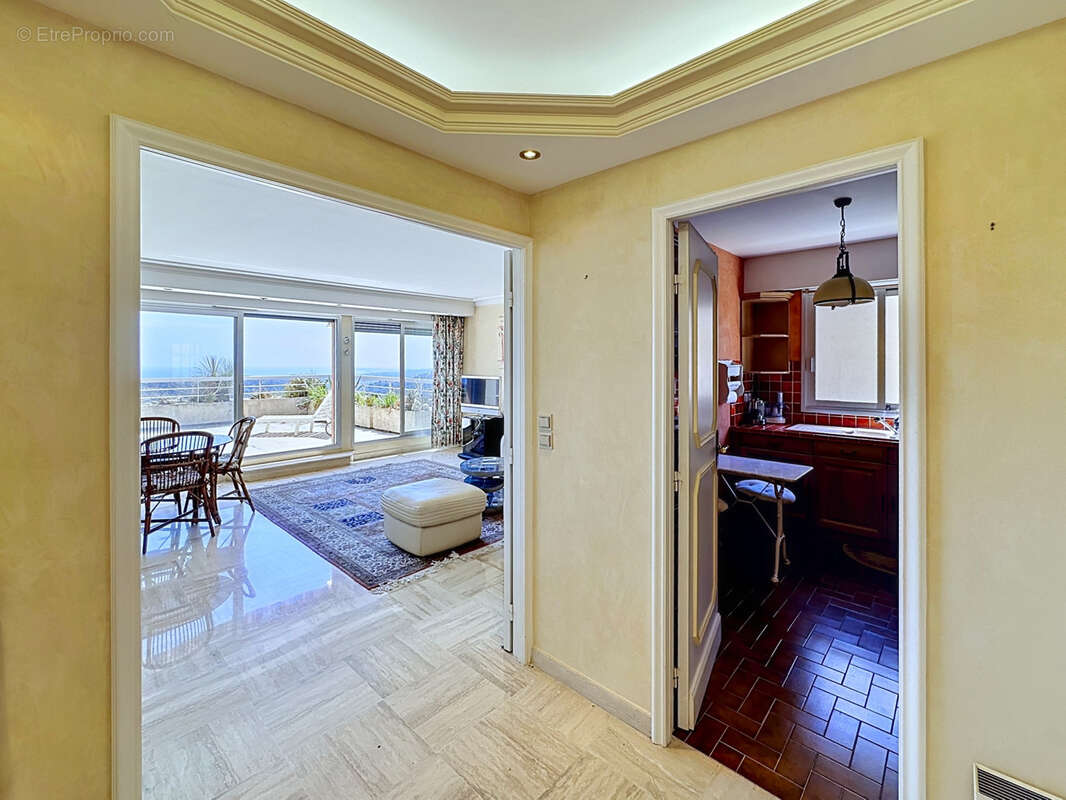 Appartement à VENCE