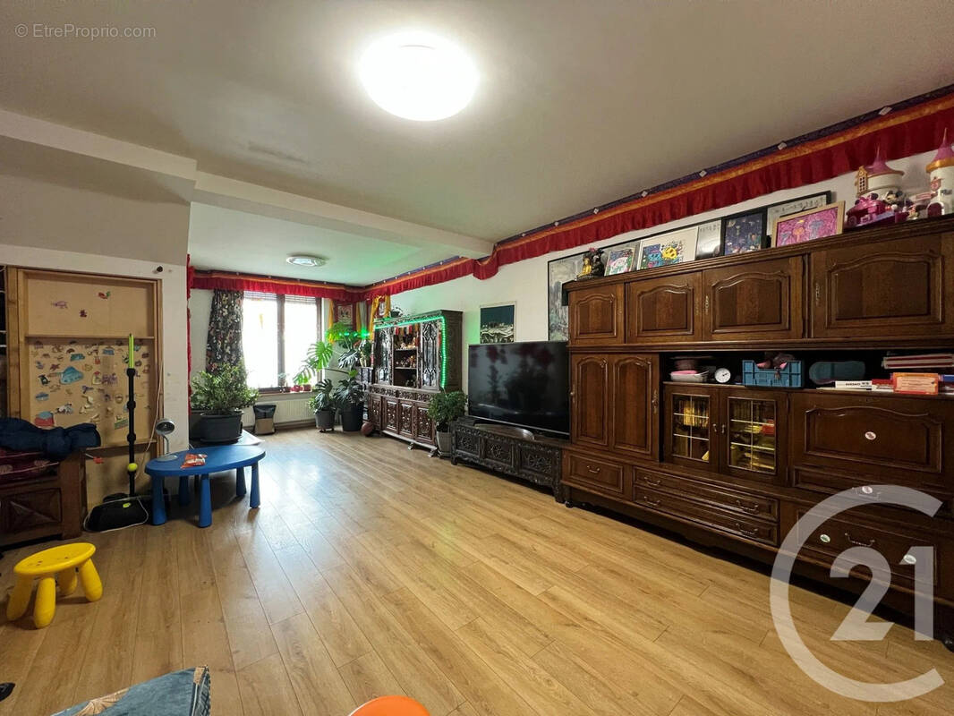 Maison à HELLEMMES-LILLE