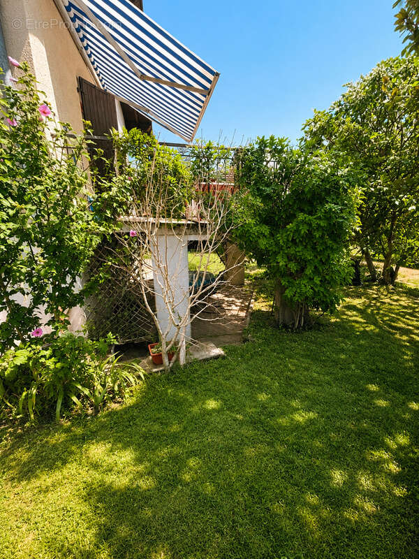 Vetraz-monthoux   maison familiale de 162 m2 au cœur du village - photo 2