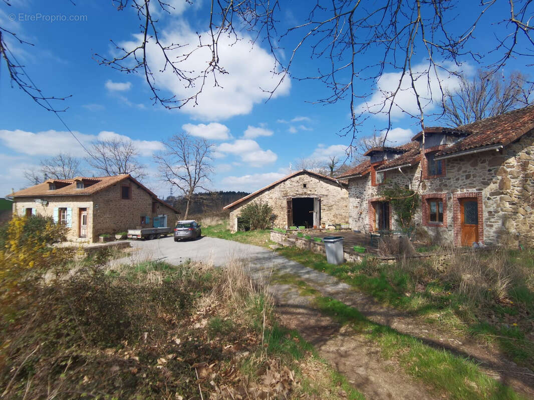 Maison à SAINT-JUNIEN
