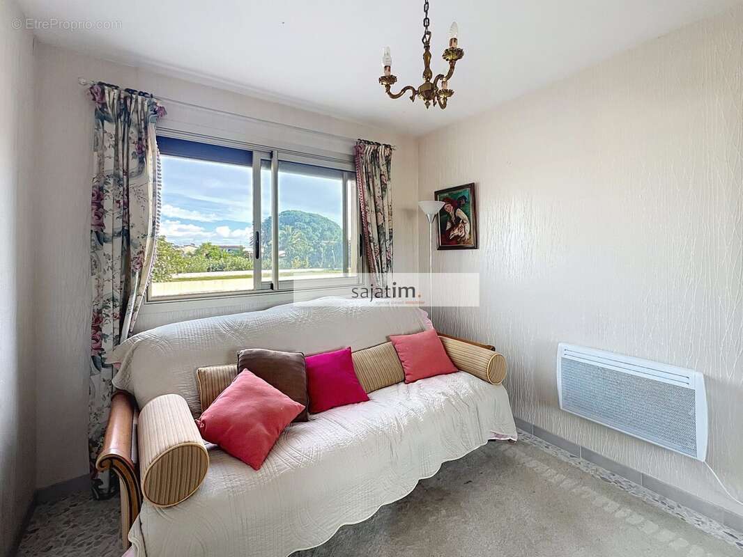 Appartement à SIX-FOURS-LES-PLAGES