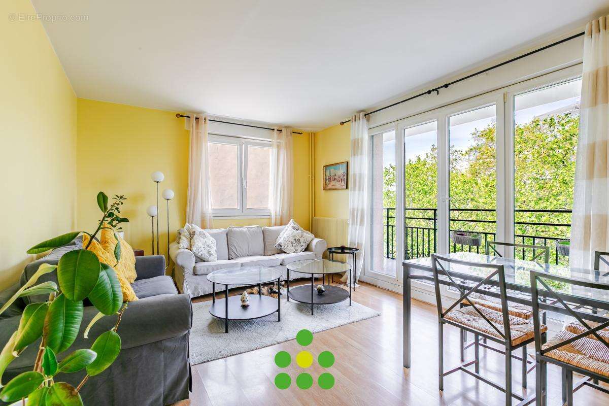 Appartement à NANTERRE