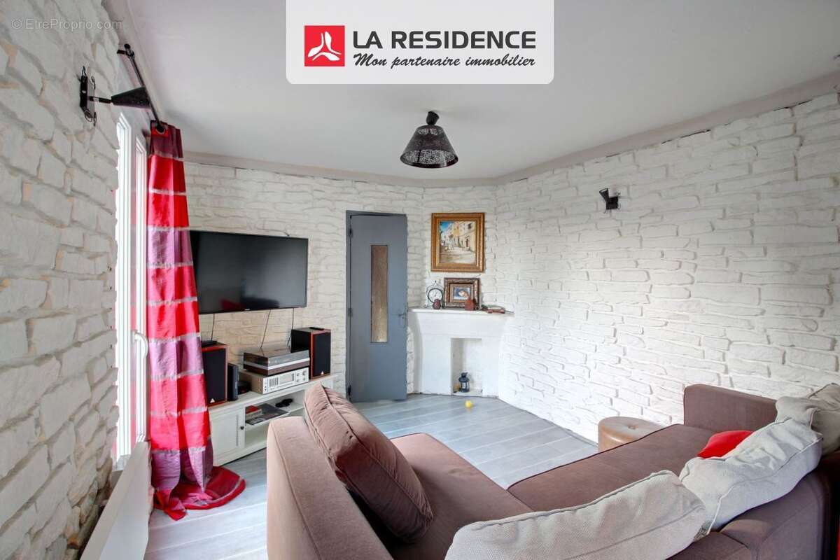 Maison à LES MUREAUX