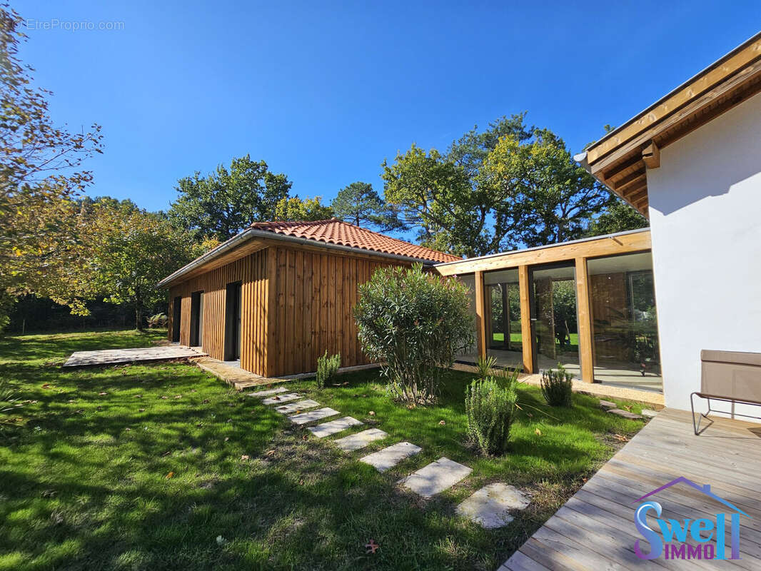 Maison à MOLIETS-ET-MAA