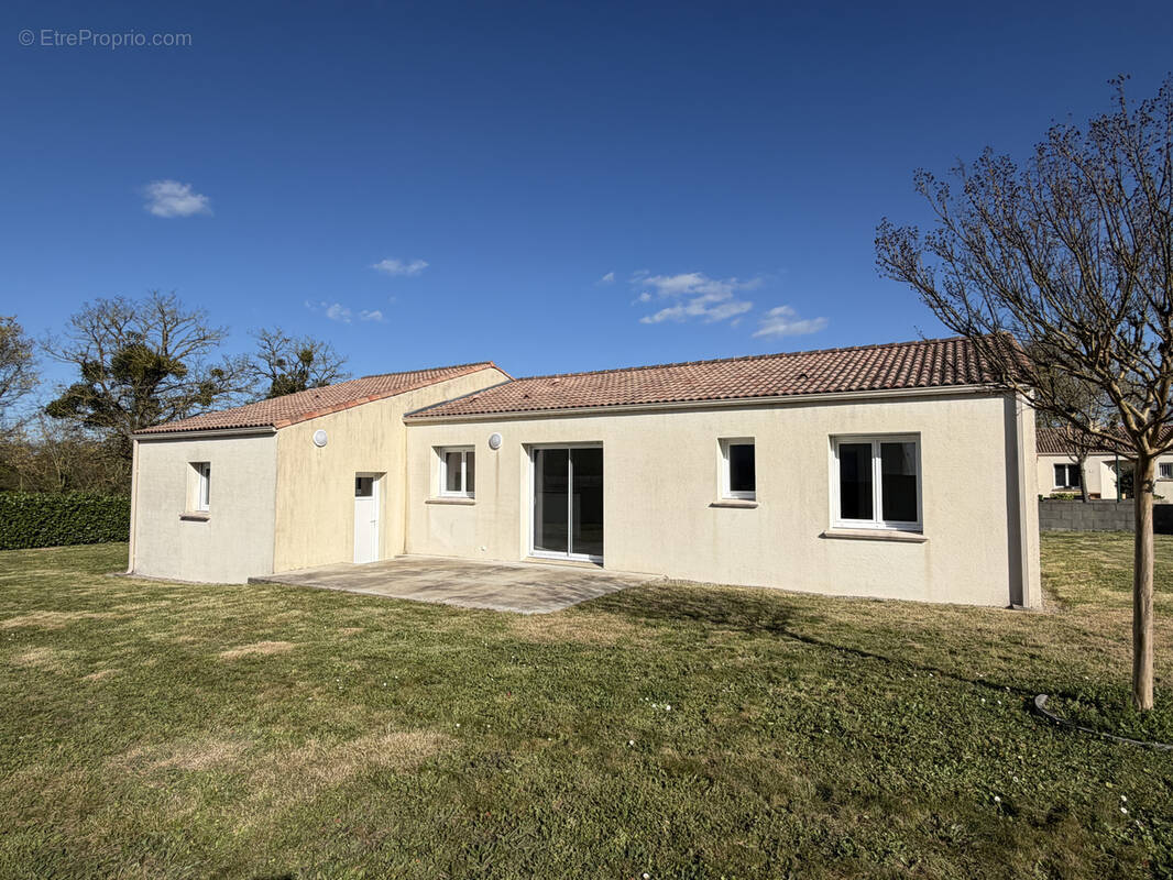 Maison à AIZENAY