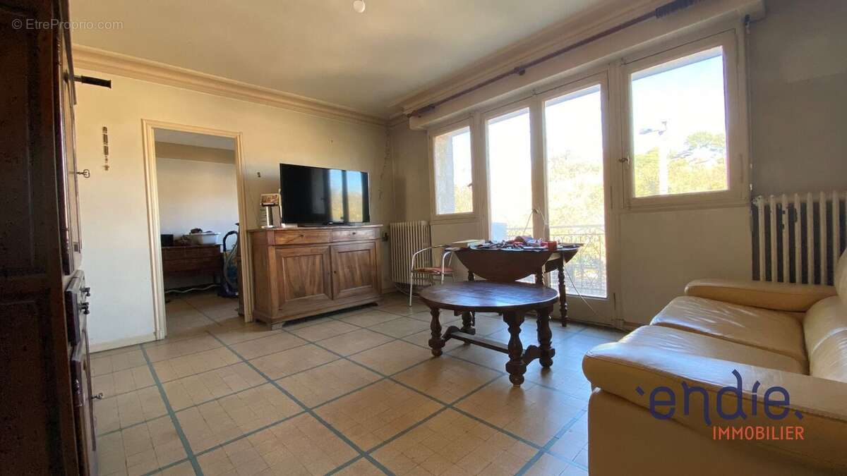 Maison à ROQUEFORT-LES-PINS