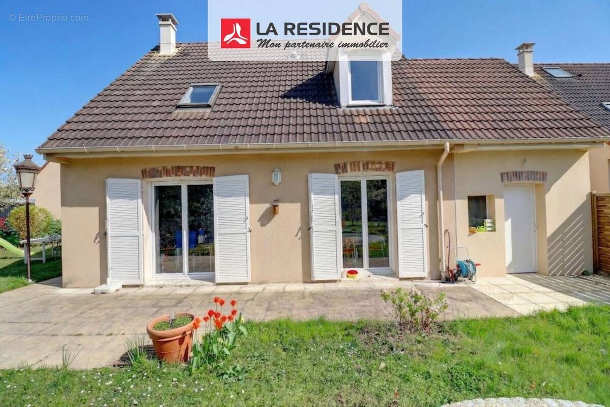 Maison à VERNEUIL-SUR-SEINE