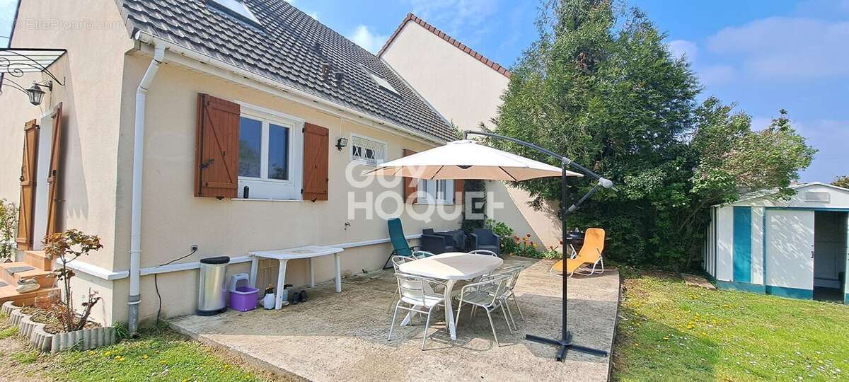 Maison à MEZIERES-SUR-SEINE