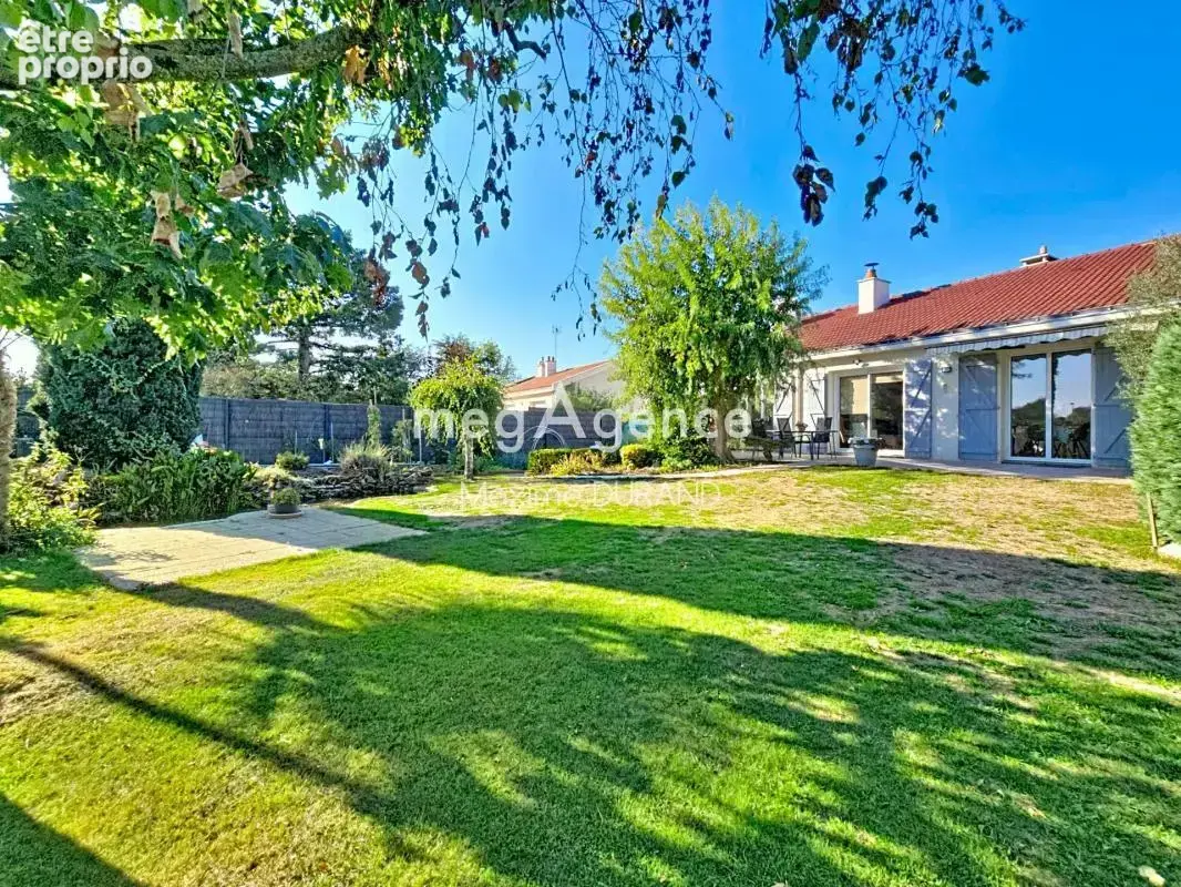 Maison familiale avec sous-sol complet - photo 10