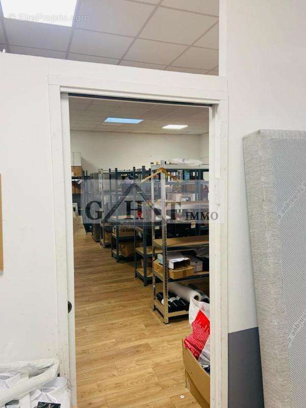 Commerce à AUBERVILLIERS