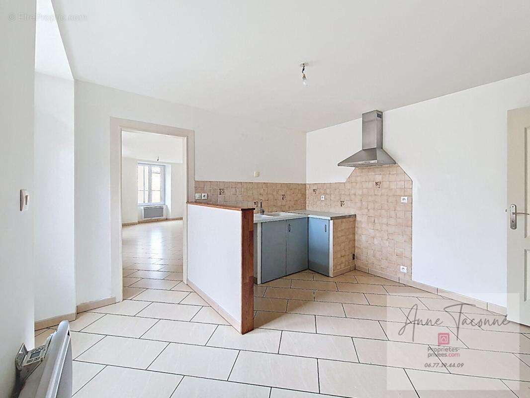 Maison 86 m² à Mereville  - photo 2