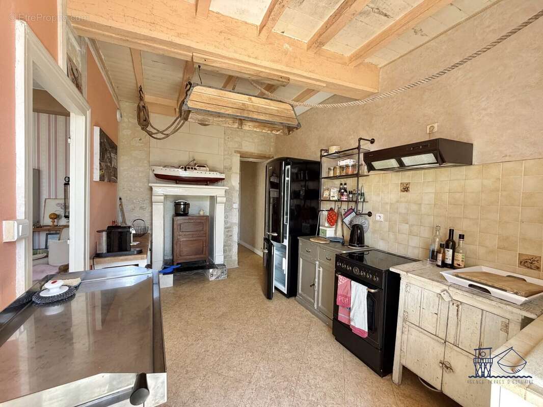 Maison 105 m² à Saint-Fort-Sur-Gironde  - photo 3