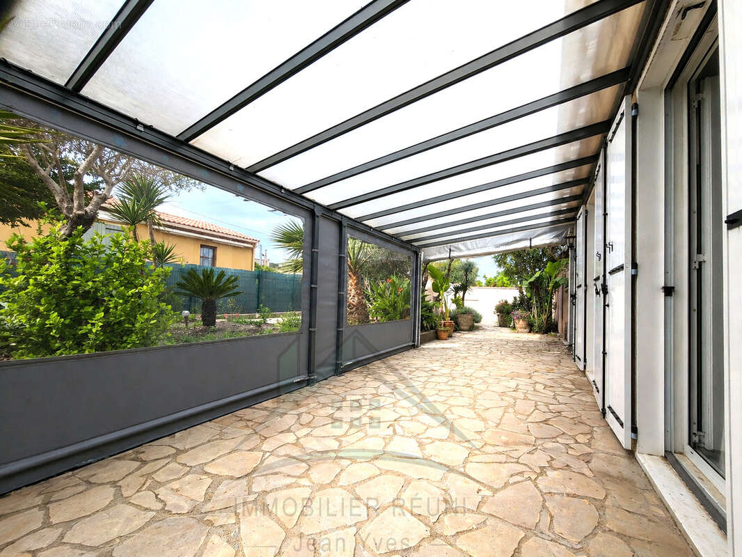 Maison à CHATEAUNEUF-LES-MARTIGUES
