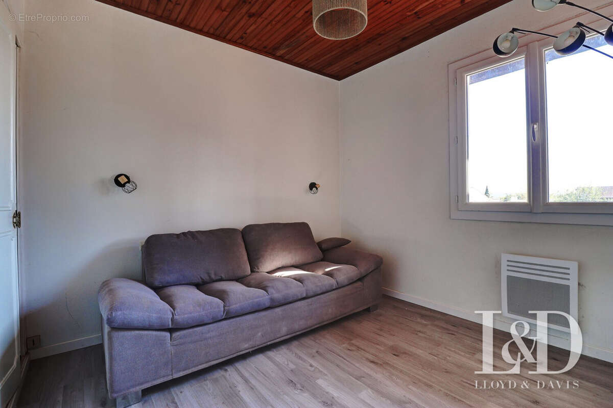 Maison à GARRIGUES-SAINTE-EULALIE