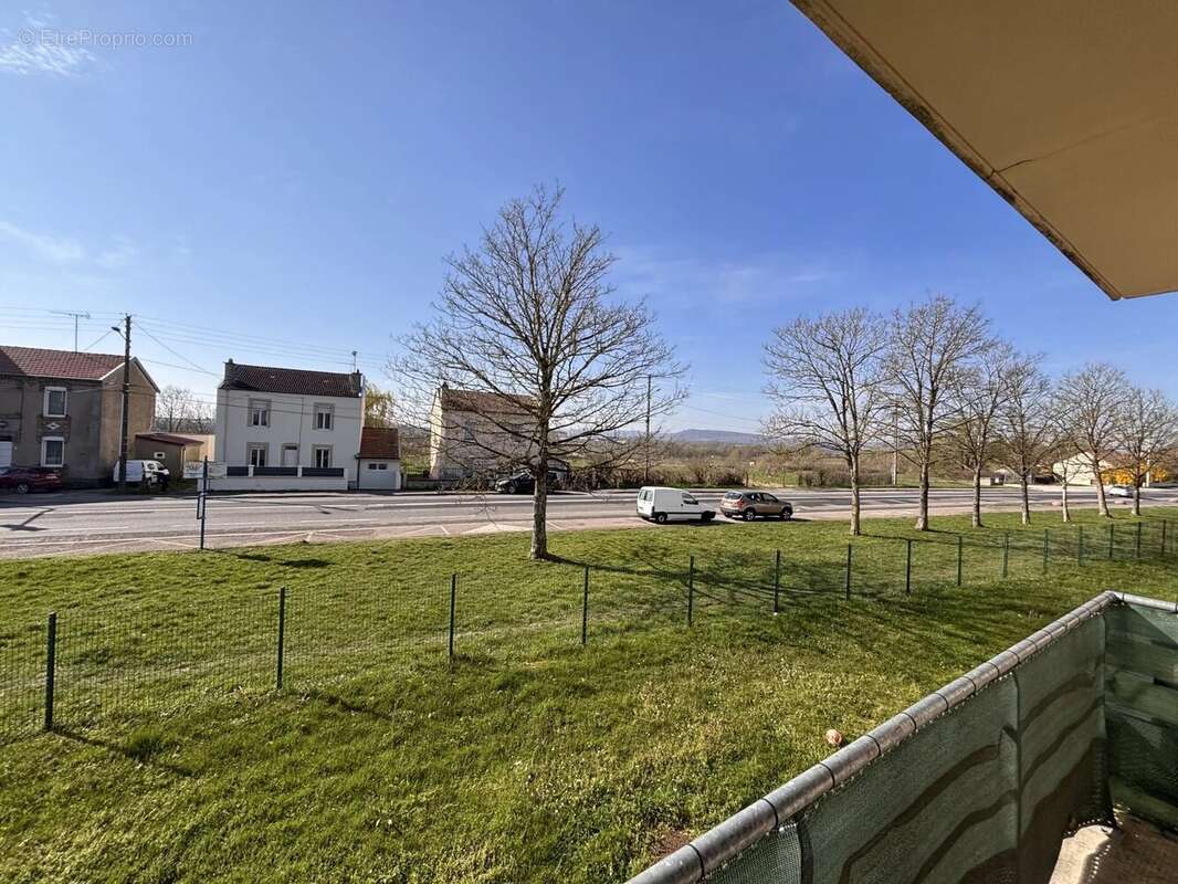 Appartement à ECROUVES