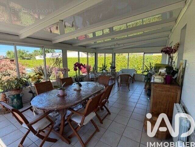 Photo 8 - Maison à VOUILLE