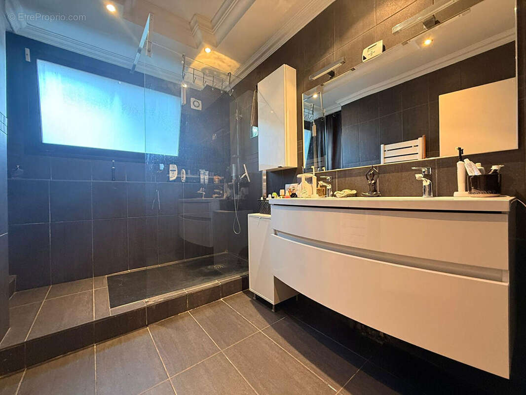 Maison à VILLENEUVE-LOUBET