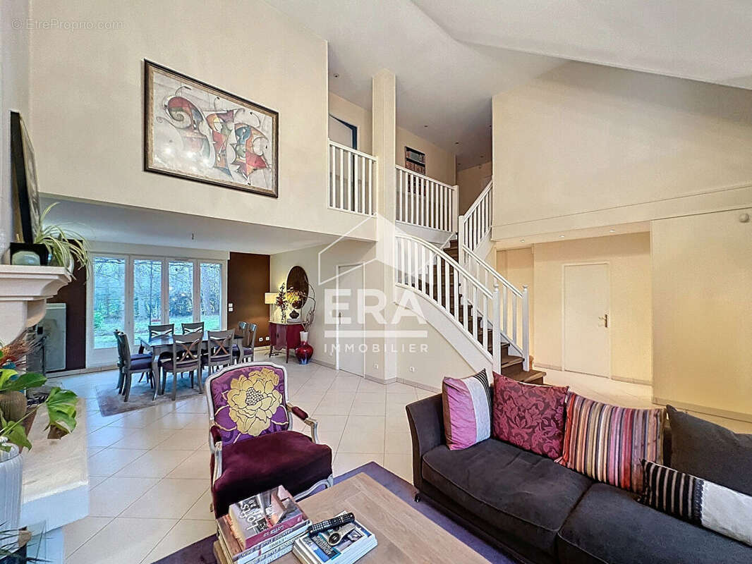 Maison à NEUVILLE-SUR-OISE